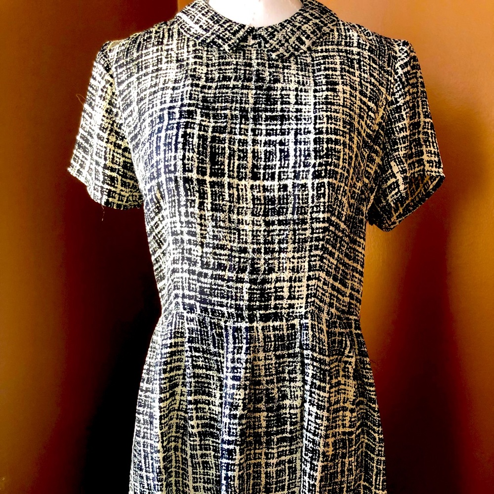Collard Short Sleeve Abstract Mini Dress